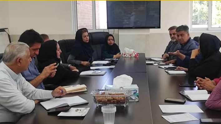 حضور معاون محترم بهداشتی و مدیران محترم گروه های فنی و اداری